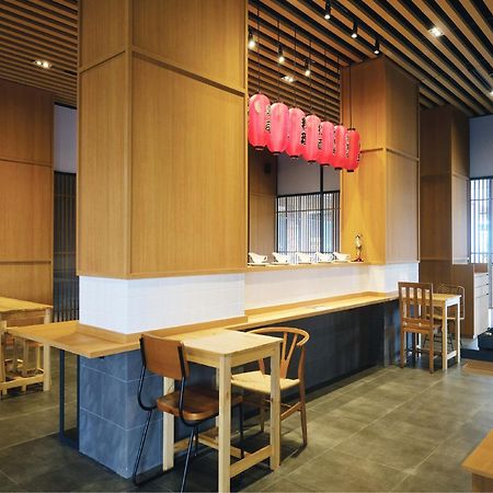 Hotel Osaka Pik2 Тангеранг Екстериор снимка