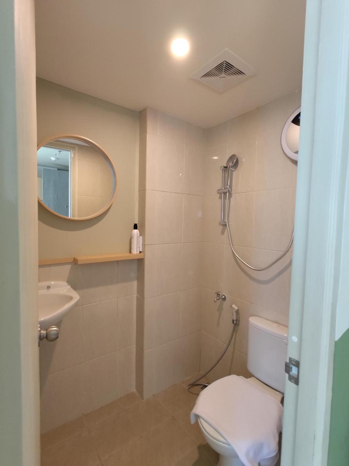 Hotel Osaka Pik2 Тангеранг Екстериор снимка