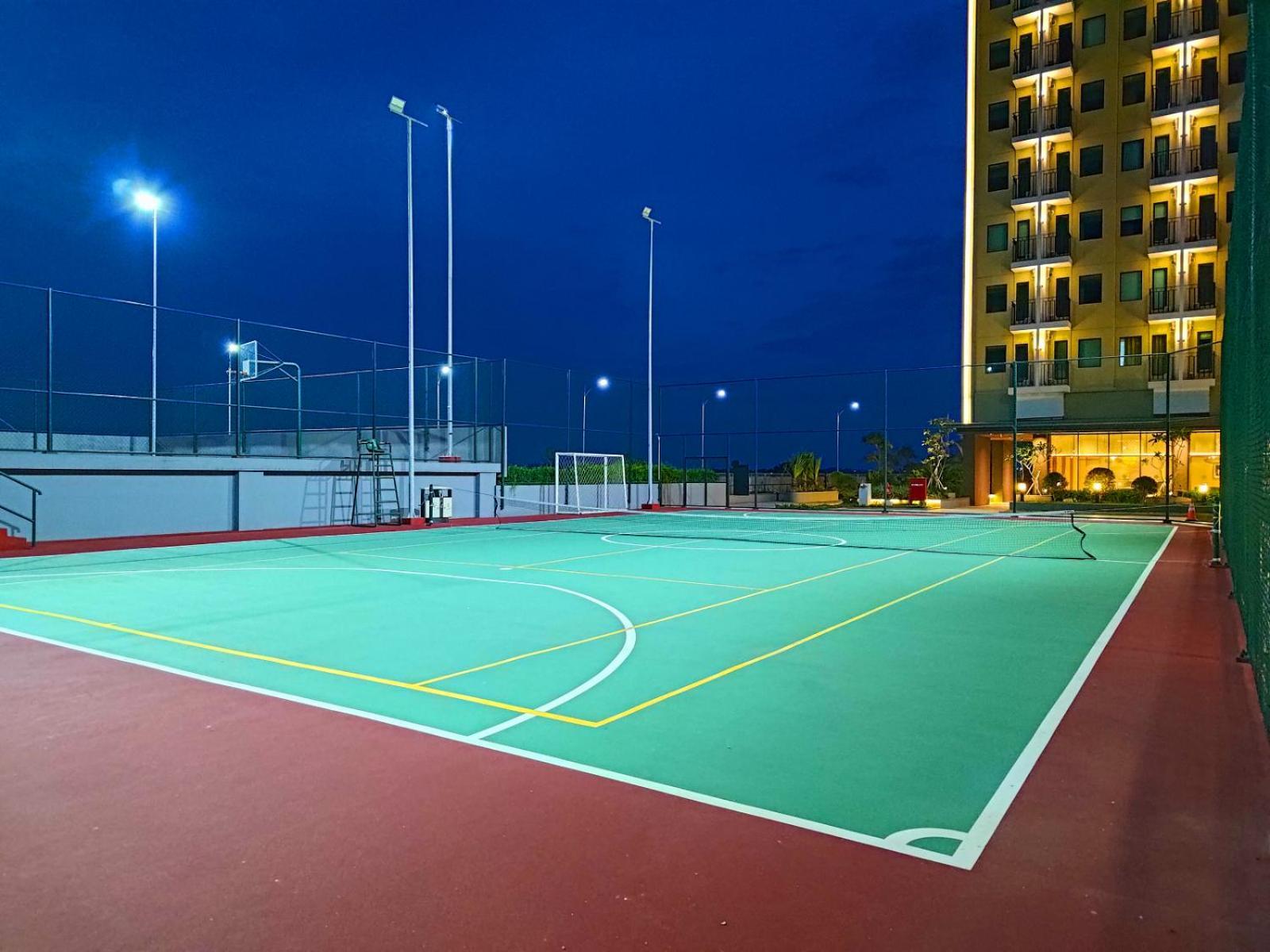 Hotel Osaka Pik2 Тангеранг Екстериор снимка