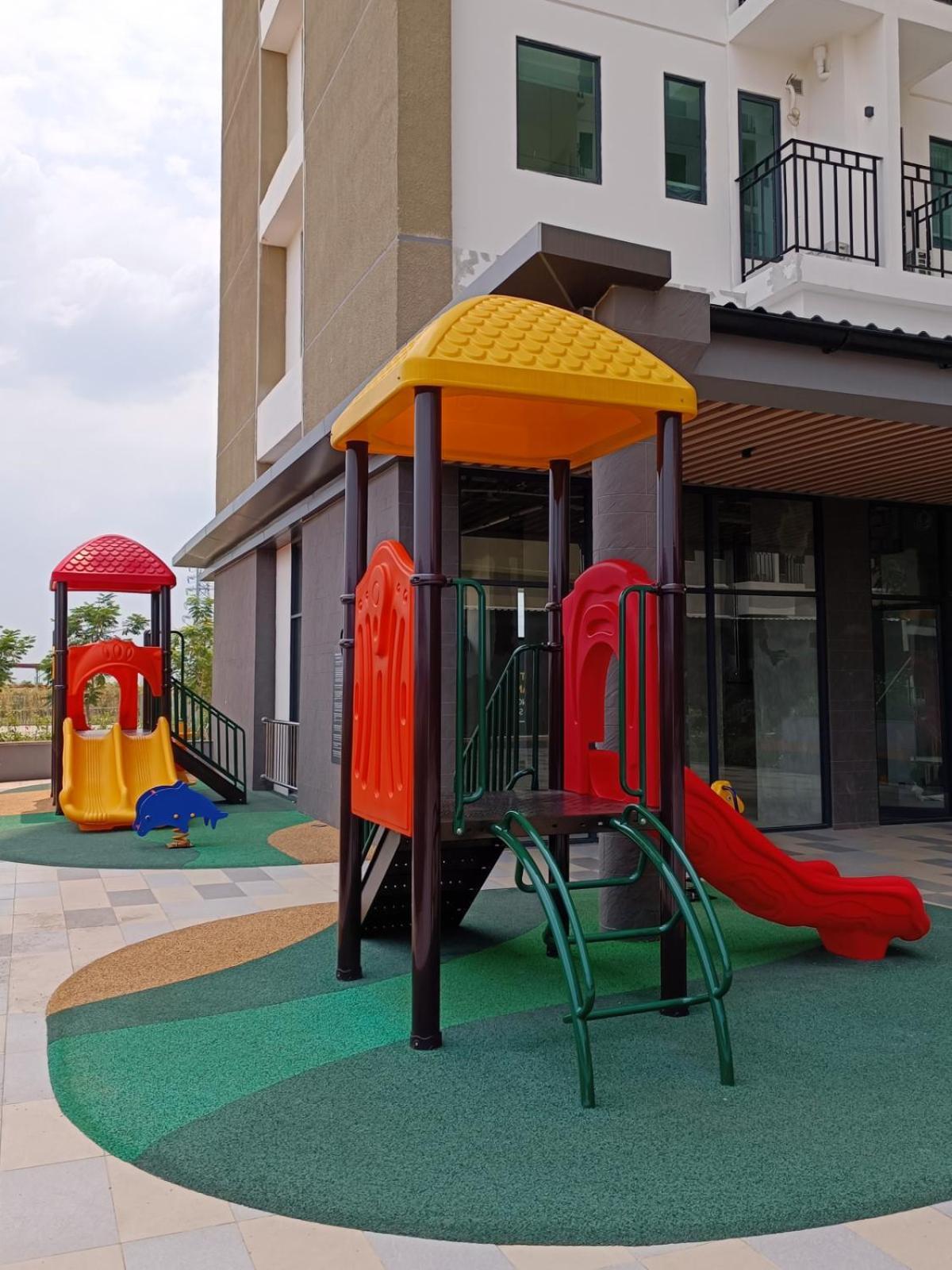 Hotel Osaka Pik2 Тангеранг Екстериор снимка